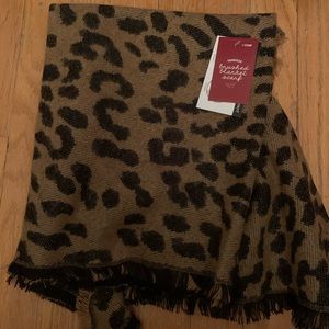 Brand new leopard print scarf